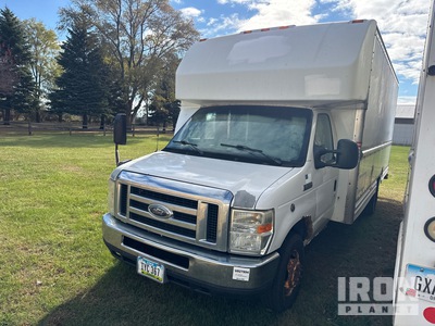 2008 Ford E-350 Fourgon cargo (Inoperable)