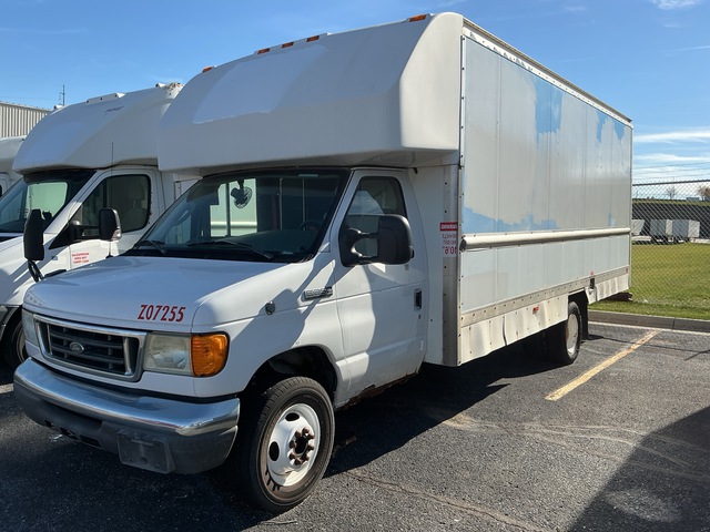 2007 Ford E350 4x2 Van Truck