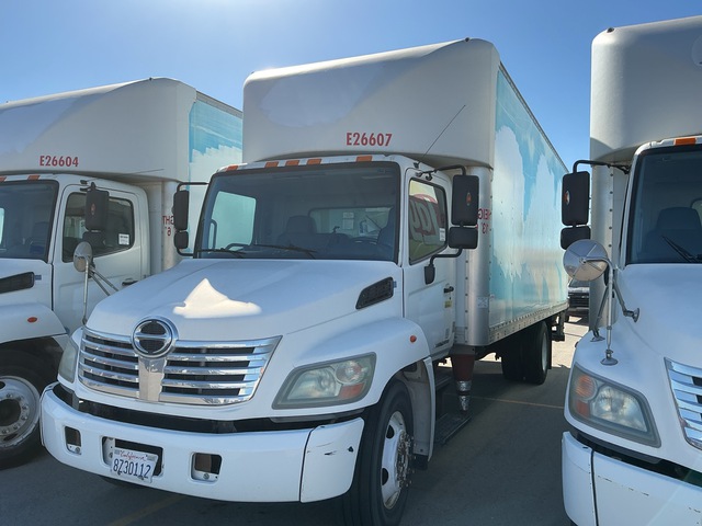 2010 Hino 258 4x2 Van Truck