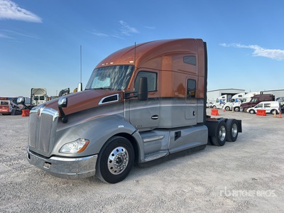2022 Kenworth T680 6x4 **REBUILT TITLE** Ciągnik siodłowy T/A z kabiną sypialną