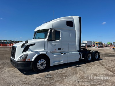2018 Volvo VNL 6x4 Ciągnik siodłowy T/A z kabiną sypialną