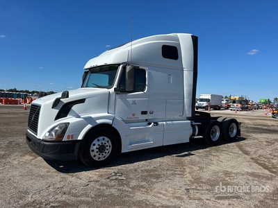 2018 Volvo VNL670 6x4 Ciągnik siodłowy T/A z kabiną sypialną