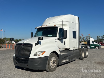 2019 International LT625 6x4 Cabeza Tractora Cabina Dormitorio (Inoperable)