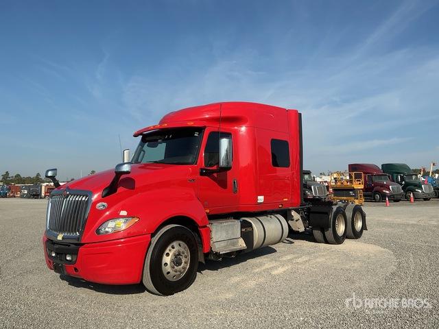 3HSDZAPR4LN173704 International Lt 625 Photo 1