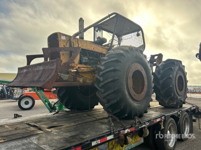 John Deere 440 Skidder