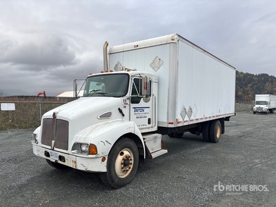 2007 Kenworth T300 Van Truck