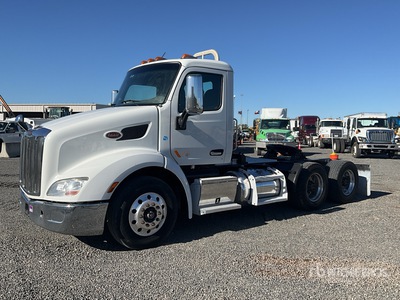 2016 Peterbilt 579 6x4 T/A Day Cab Truck Tractor