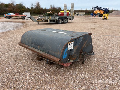 2012 Bobcat 6707144 Balayeuse Sweeper Attachment
