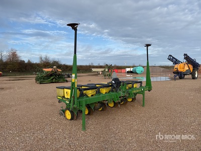 John Deere 7300 Max Emerge 2 Semoir Monograine 6 Rangs 6 Rows Planter