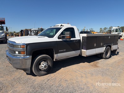 2015 Chevrolet Silverado 3500HD 4x2 Ciężarówka użytkowa