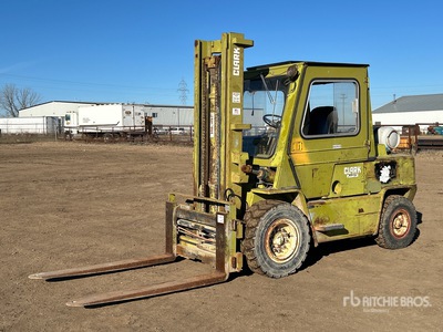 Clark C500Y100 9100 lb Pneumatic Tire رافعة شوكية