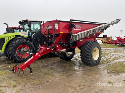 2021 Valmar 8711 72 ft Fertilizer Spreader