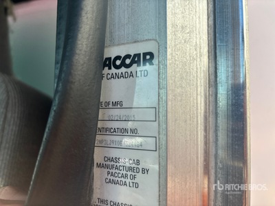 2016 Peterbilt 348 6x4 Furgoneta caja cerrada