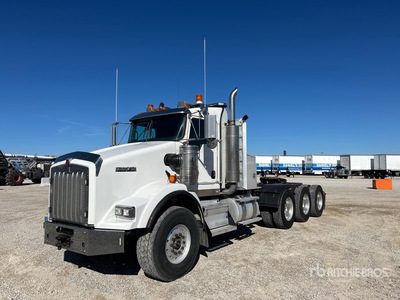 Kenworth 8x6 Tri/A Day Cab Truck Tractor