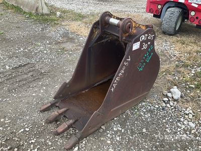 30 in Digging Excavator Bucket - Fits Cat 215