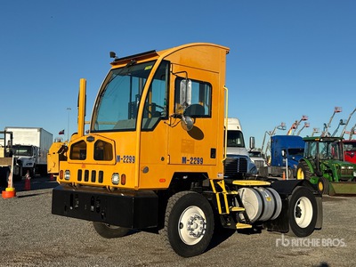 2020 Autocar 4x2 Spotter Truck