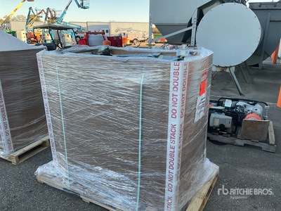 Quantity of (2) Armorgard RT400 Selbstentleerender Trichter (Unused)