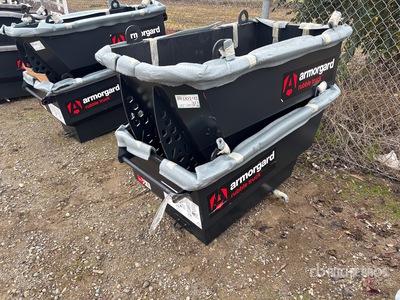 Quantity of (2) Armorgard RT400 Debris Box Attrezzatura industriale (Unused)
