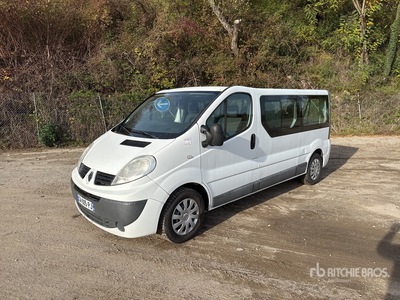 2013 Renault Trafic Minibus Minivan