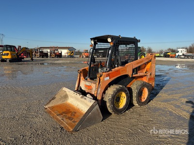 2012 Komatsu SK714-2 Chargeuse à direction à glissement