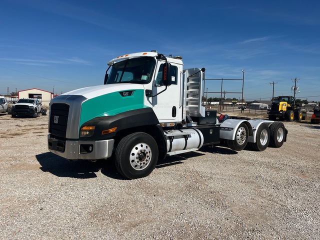 2014 Cat CT660S 8x4 Tri/A Day Cab Truck Tractor 2014 Cat CT660S 8x4 Tri/A Day Cab Truck Tractor