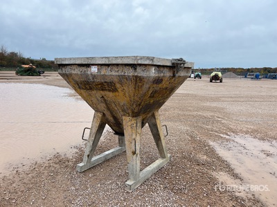 Benne A Beton Bassin en béton