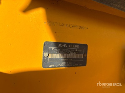 2013 John Deere 744K Wheel Loader