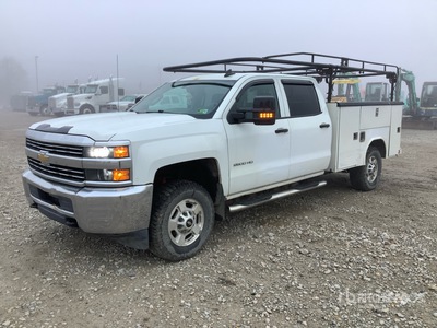 2017 Chevrolet Silverado 2500HD 4x4 Crew Cab Utility Truck