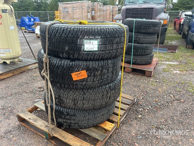 Quantity of (8) 275/70R18 Pneus