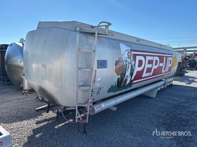 1992 Boston Steel & Mgg 5500 Gal Tank Body