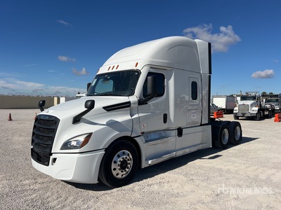 2021 Freightliner Cascadia 126 6x4 T/A Sleeper Truck Tractor