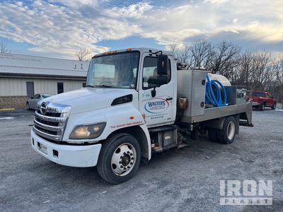 Best Enterprises GH1100/400 on 2017 Hino 4x2 Combination Wash/ Vacuum Tanker Truck