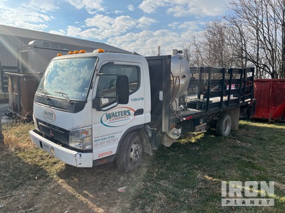 2005 Mitsubishi Fuso 4x2 Vacuum Tanker Truck (Inoperable)