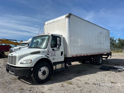 2018 Freightliner M2106 4x2 Autocarro furgonato