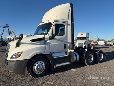 2019 Freightliner Cascadia 126 6x4 T/A Day Cab Truck Tractor