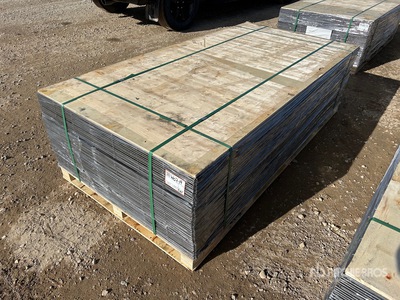 Quantity of (100) 2025 3.ft 6 in x 7 ft 6 Gauge Wire Mesh (Unused)