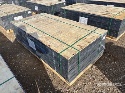 Quantity of (100) 2025 3.ft 6 in x 7 ft 6 Gauge Wire Mesh (Unused)