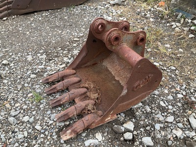 Geith MX2HD024 24 in Digging Excavator Bucket - Fits Kobelco SK25SR-2