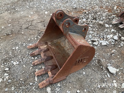 Werk-Brau 76MNHD24 24 in Digging Excavator Bucket - Fits Kobelco SK25