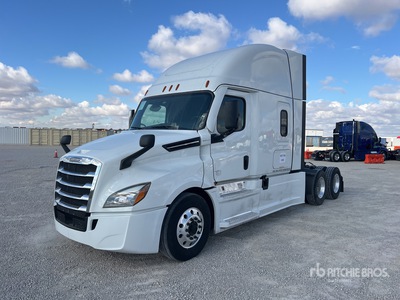 2021 Freightliner Cascadia 126 6x4 T/A Sleeper Truck Tractor