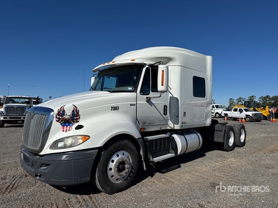 2015 International ProStar 6x4 3- Achs Sattelzugmaschine mit Schlafkabine