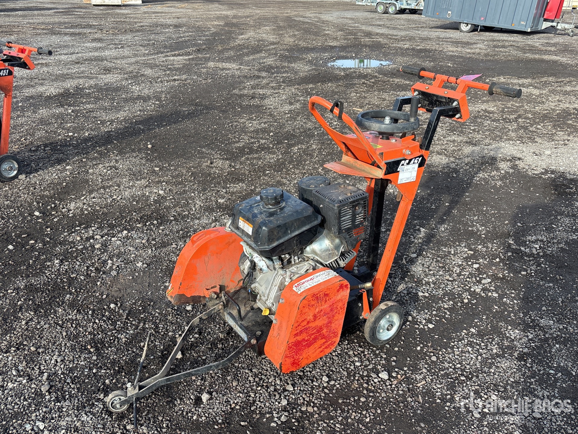 を見 Walk Behind - Concrete Saw