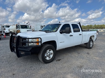 2013 Chevrolet Silverado 2500HD 4x4 Crew Cab Pickup