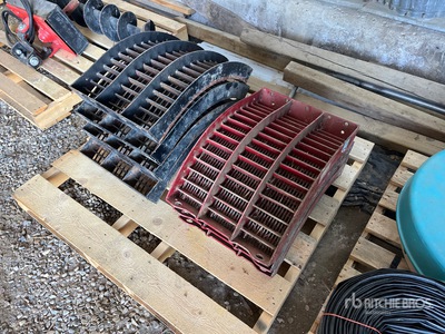 Quantity of (7) Combine Concave