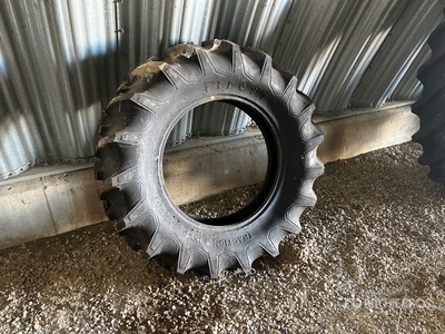 Firestone 14.9-28 Reifen
