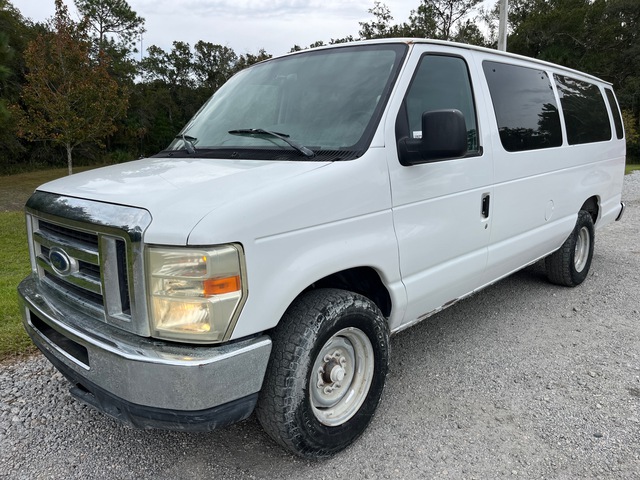 2009 Ford E-350 14 Passenger Van 2009 Ford E-350 14 Passenger Van