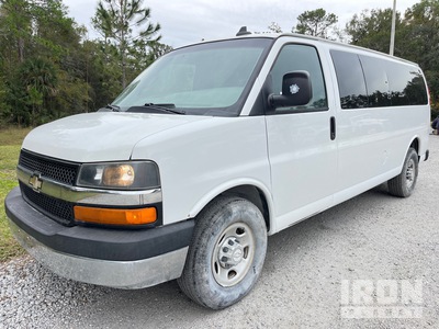 2017 Chevrolet Express 2500 13 Furgone passeggeri