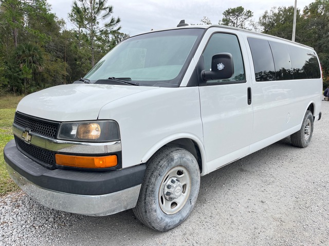 2017 Chevrolet Express 2500 13 Passenger Van 2017 Chevrolet Express 2500 13 Passenger Van