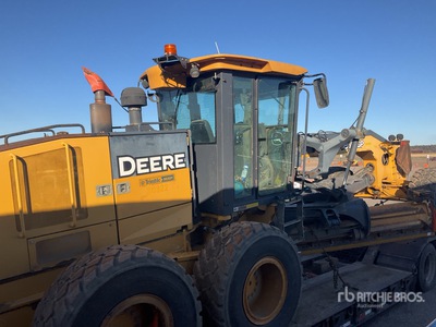 2010 John Deere 872G Niveleuse motorisé