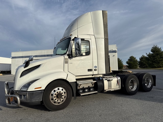 2020 Volvo VNL 300 6x4 T/A Day Cab Truck Tractor